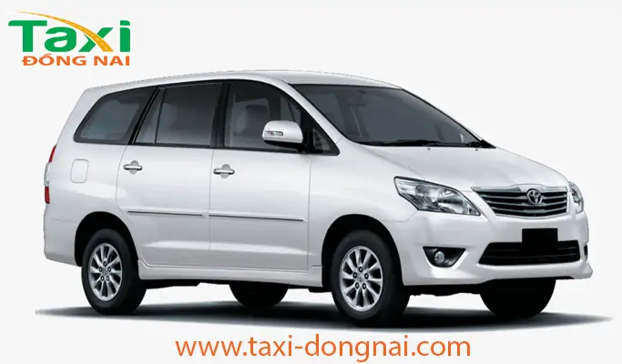 taxi Innova